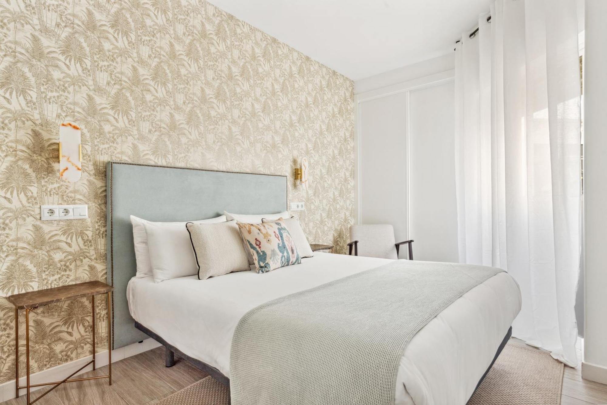 Epidemia & Quite Bedrooms By Ele Apartments マラガ エクステリア 写真