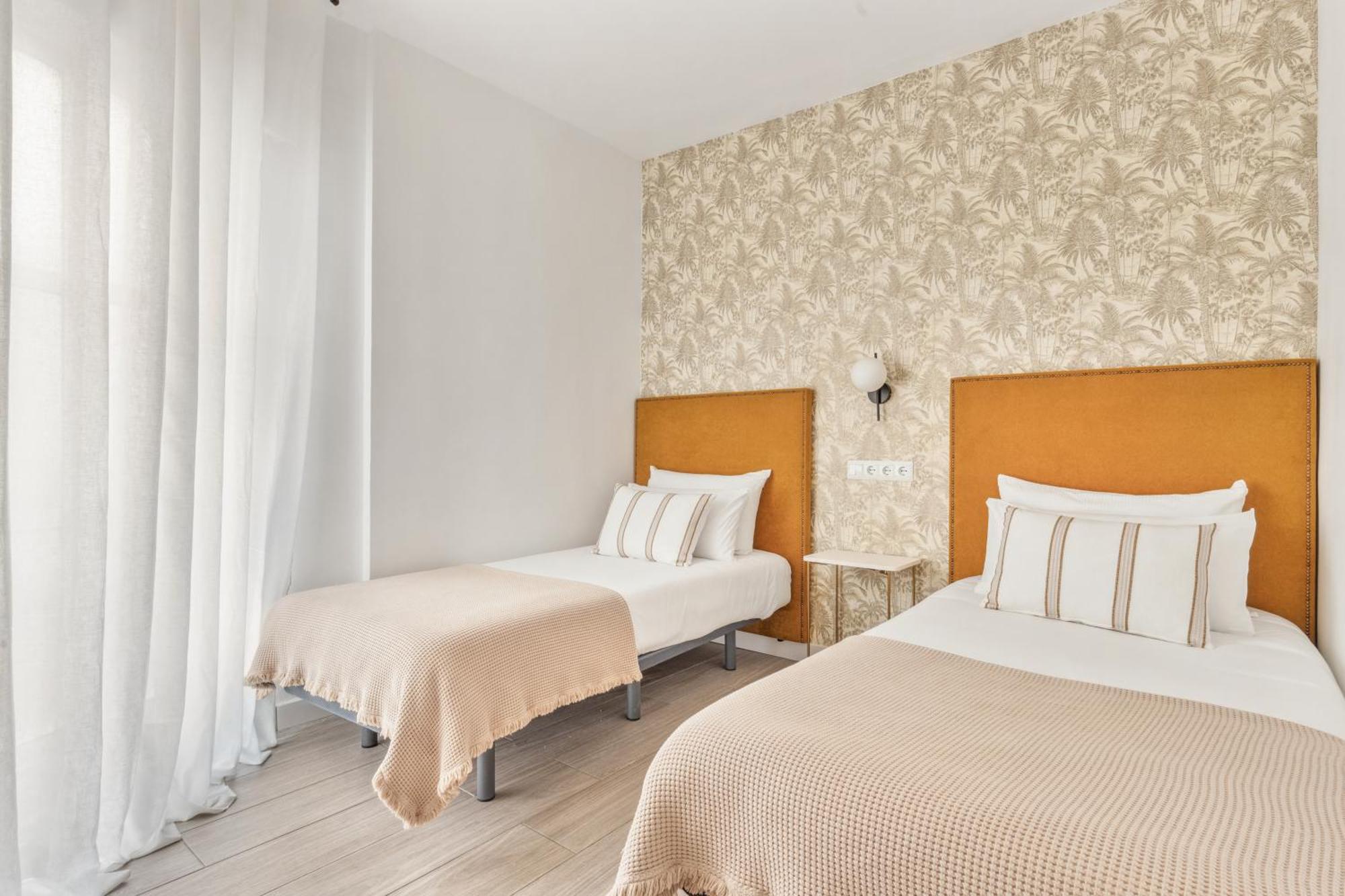 Epidemia & Quite Bedrooms By Ele Apartments マラガ エクステリア 写真
