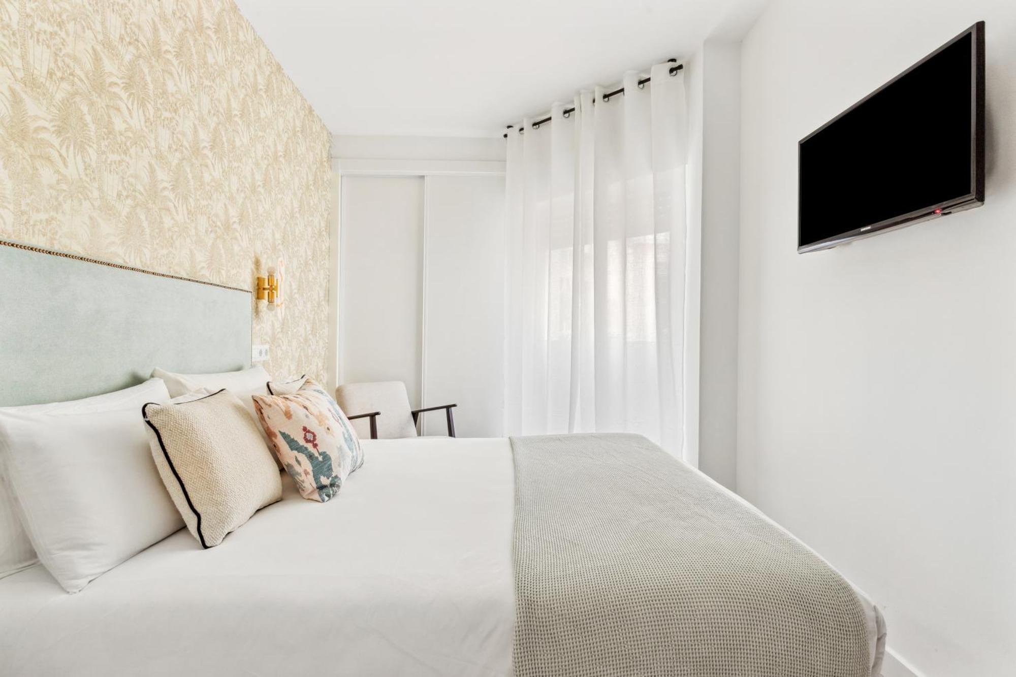 Epidemia & Quite Bedrooms By Ele Apartments マラガ エクステリア 写真