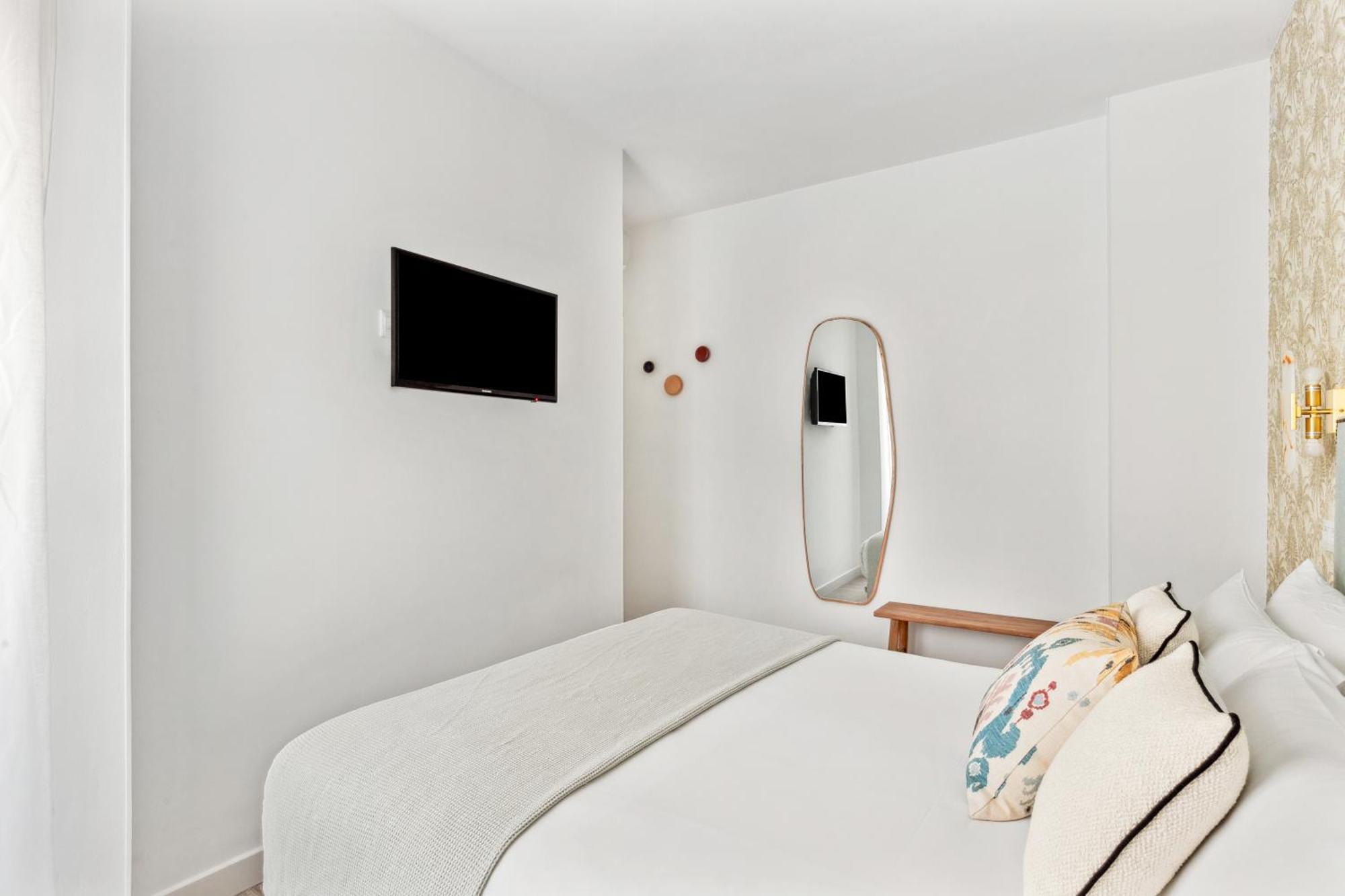 Epidemia & Quite Bedrooms By Ele Apartments マラガ エクステリア 写真